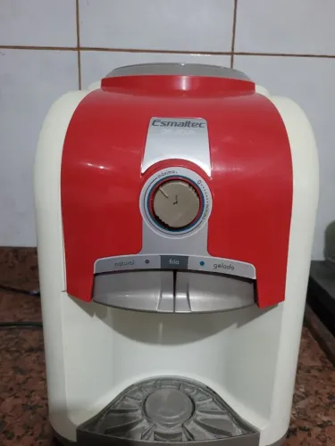 Bebedour Smaltec Gelando muito