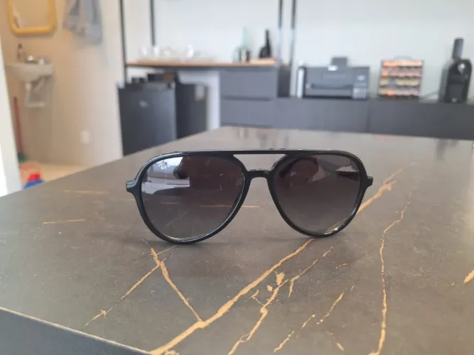 Óculos esportivo Ray Ban seminovo