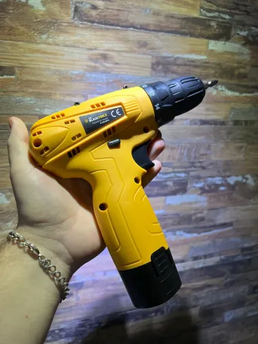 ? PARAFUSADEIRA / FURADEIRA SEM FIO 12V - NOVA! ?