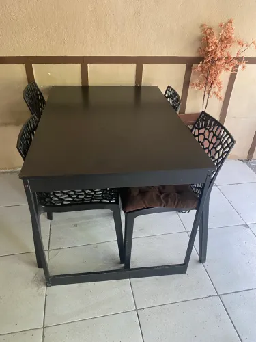 Conjunto de mesa 4 cadeiras