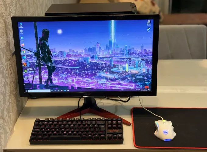 Desktop PC Gamer + Monitor - Core i5 + 32GB + RTX 2060