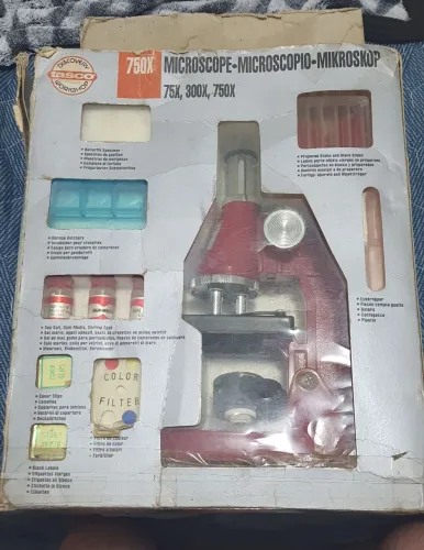 Microscopio 750x