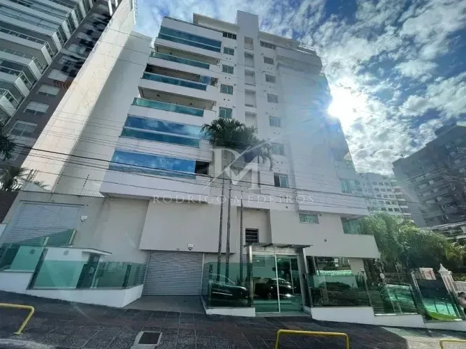Cobertura duplex de 3 suítes à venda na Agronômica, Florianópolis