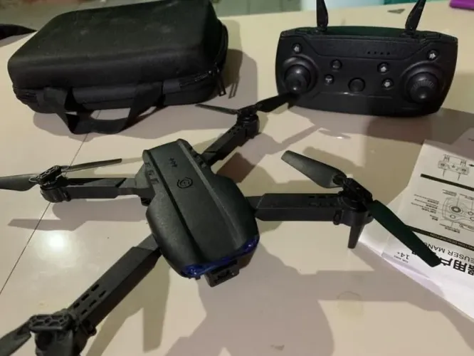 Drone com 2 câmeras