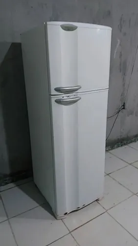 Geladeira Electrolux frost free entrego