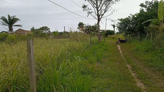 Vendo terreno medindo 50/15 valor 15 mil