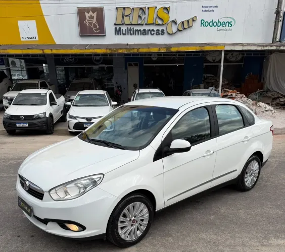 Fiat Grand Siena Essence 1.6 Flex 16V 2016