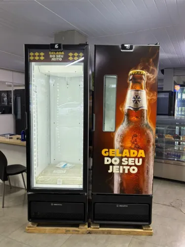 Geladeira Cervejeira Metalfrio 8 caixas