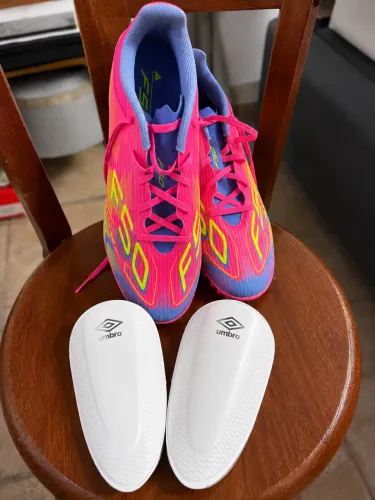 Chuteira Adidas F50 society