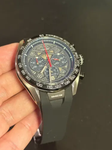 Tag Heuer Porsche Carrera - Skeleton - Preto - Borracha - 43mm - Safira - Quartzo