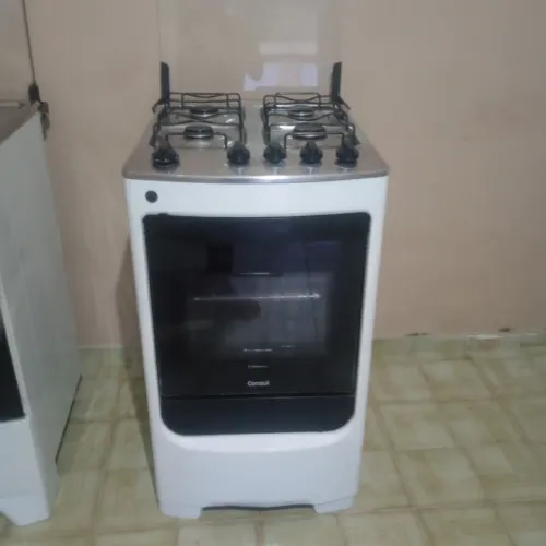 Vendo um fogão da marca Consul