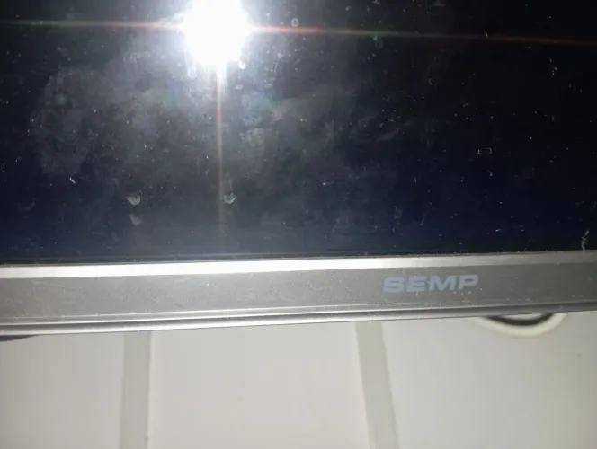 TV SEMP 49 COM DEFEITO NA TELA!!!