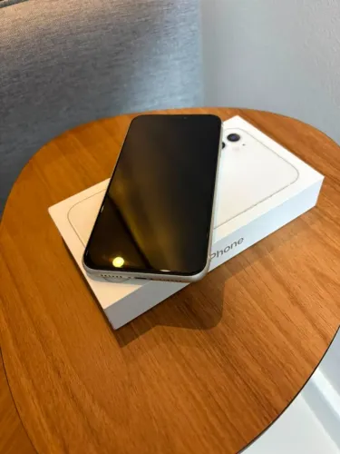 Iphone 16 - 64GB (Excelente estado)