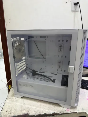 Gabinete Montch Air 100 + 4 cooler