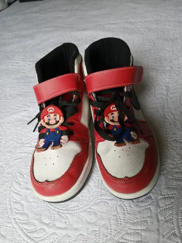 Tênis Super Mario 
