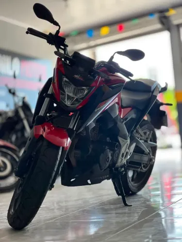 Cb 300 bem comservada