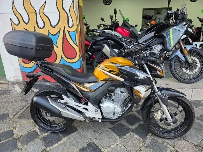 Honda Cb Twister 250 Abs - Estudo troca por outras motos