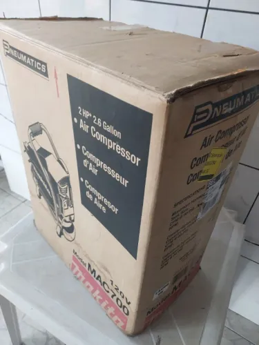 Compressor de Ar Makita MAC700 2.0HP Com Saída 127V (MP)