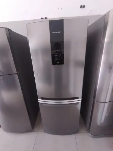 Geladeira Brastemp inversa inox