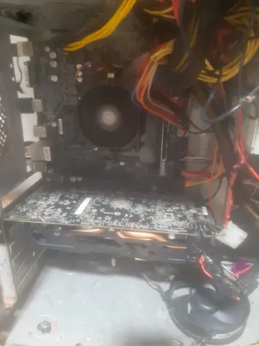 Rx 570 8gb defeito