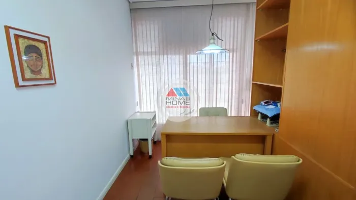 Sala montada com recepção para consultório médico e outros