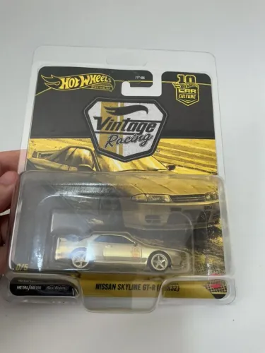 Hot Wheels Skyline Chase