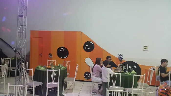 PISTA DE BOLICHE ?