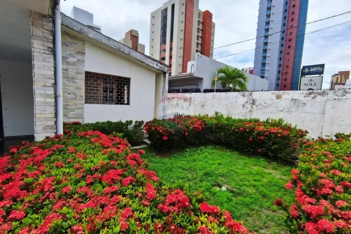 Ponto Comercial em Manaíra (casa) - R$ 11.000