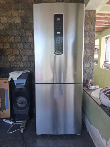 Geladeira Electrolux frost free inverse linda