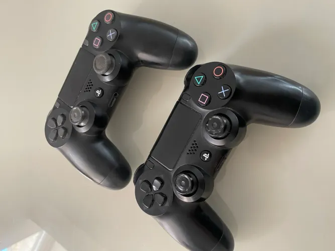 2 Controles de ps4 originais