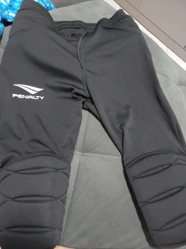 Calça goleiro 3/4, usado apenas 2 vezes, tamanho g.