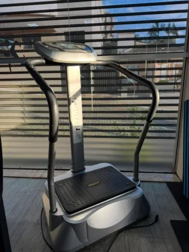Plataforma Vibratória EnerGym - Aparelho de Academia