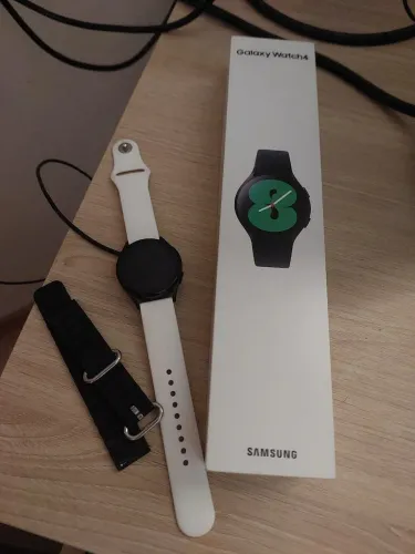 Samsung Galaxy Watch4 40mm Bluetooth Preto - Excelente Estado