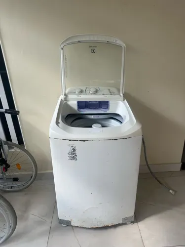 Máquina de lavar Electrolux Lac12 12kg (DEFEITO)