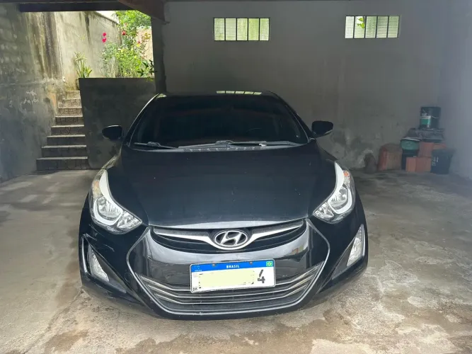 Hyundai Elantra GLS 2.0 16V Flex Aut. 2015