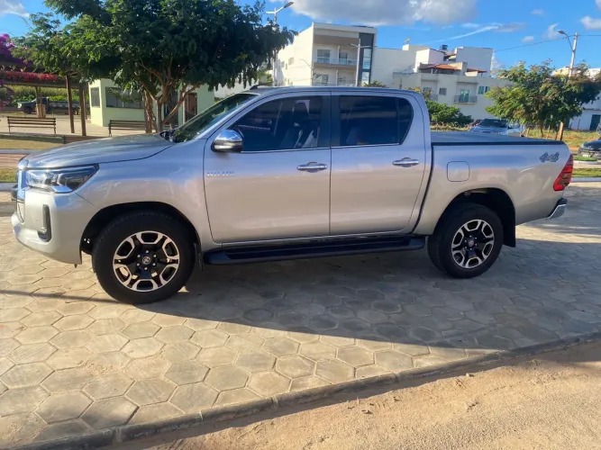 Toyota Hilux CD SRX 4X4 2.8 TDI 16V Diesel Aut. 2021