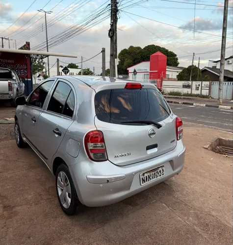 Nissan March S 1.0 16V Flex Fuel 5P 2012