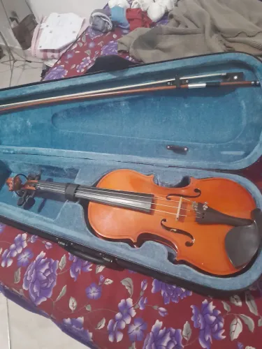 Violino iniciante com arco e case