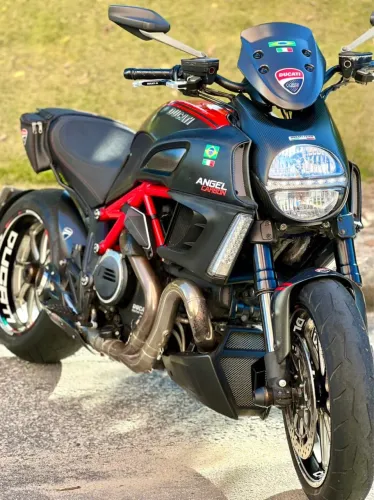 Ducati Diavel Carbon 1200 - Rpm Garage