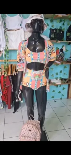 Sua loja completa, arara, estante, maniquim, provador, balcão, cabide, arco, cortina, gan