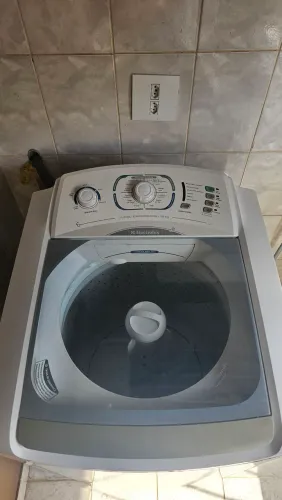 Vendo máquina de lavar Electrolux 15kg em perfeito estado de uso e conservação
