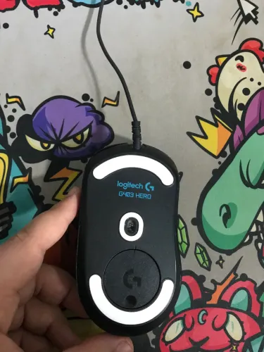 Mouse logitech G403 HERO com feet de pé , adesivo ante derrapante e peso removível