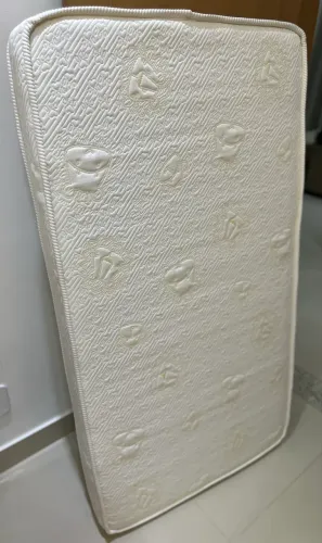Vendo colchão Ortobom de berço bebê