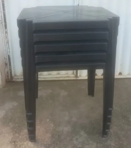 MESA DE PLÁSTICO   Mesa Gress disponível na cor preta
