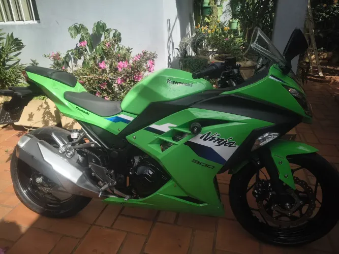 Kawasaki ninja 300