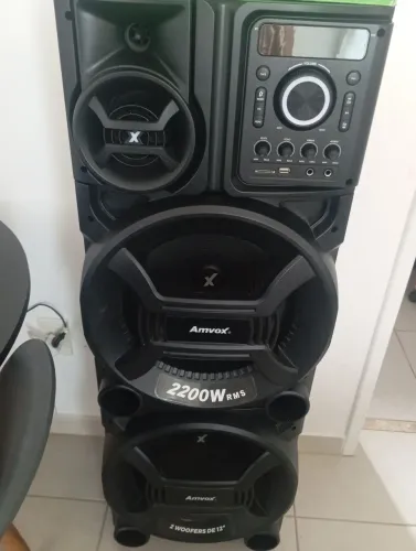Caixa de Som Amplificada Amvox ACA 2201 Pesadão II 2200W