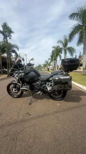 BMW - R1250 GSA - COM ACESSÓRIOS