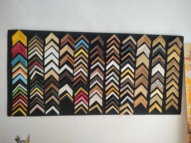Molduras de madeira e alumínio para arte e telas em geral