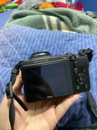 Câmera Nikon Coolpix L320
