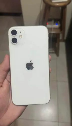 iPhone 11 64GB - Muito conservado